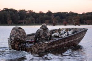 7 Best Duck Hunting Boats