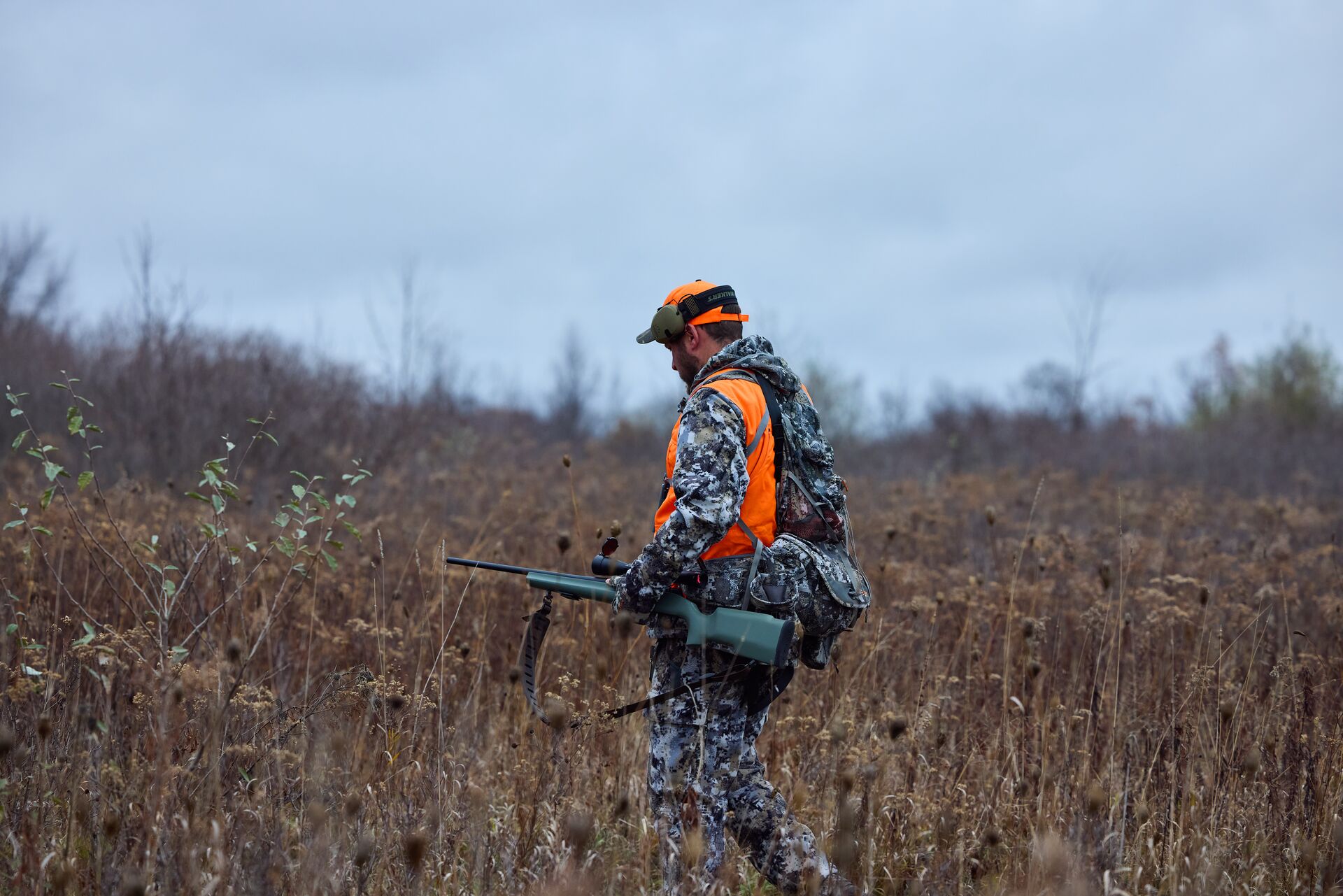 how to hunt safely